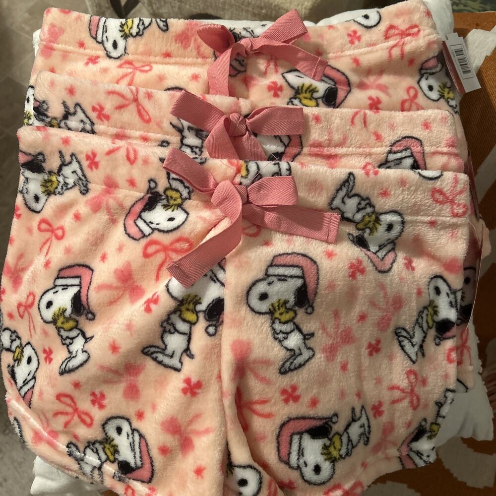NWT LOT OF 3 PEANUTS SNOOPY PLUSH LOUNGE SLEEP SHORTS, JUNIOR SIZE L